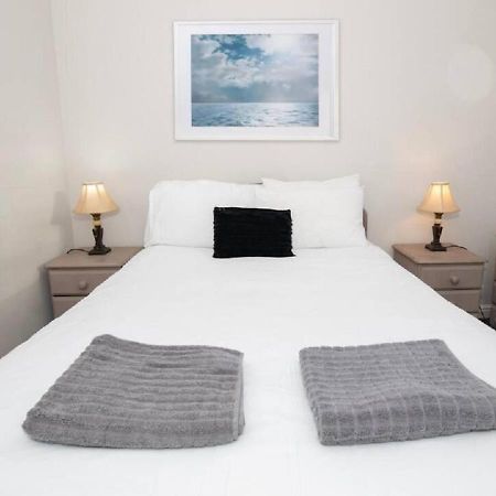 Cormorant - Beautiful 2 Bed Apartment With Sea Views Old Town Scarborough Buitenkant foto