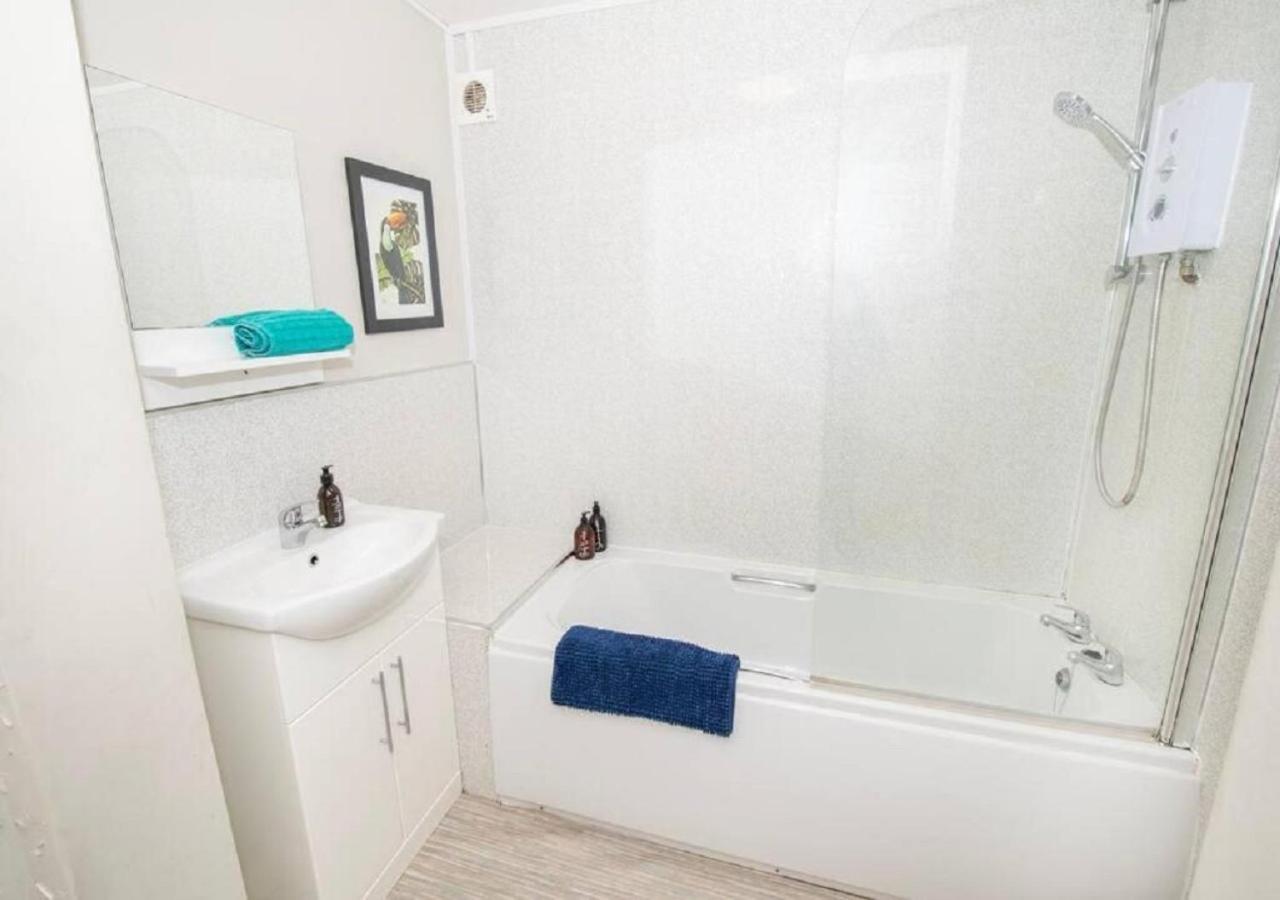 Cormorant - Beautiful 2 Bed Apartment With Sea Views Old Town Scarborough Buitenkant foto